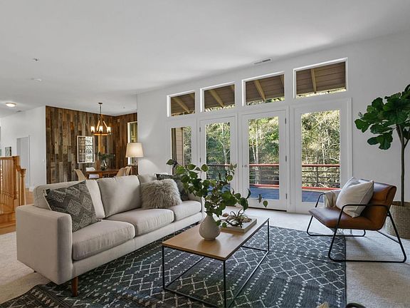 2nd image of 202 Carbonera Dr
