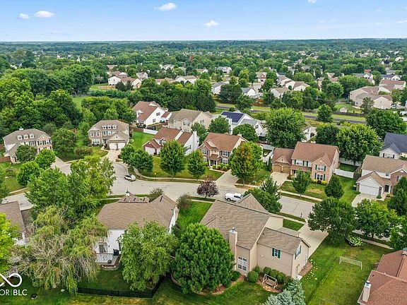 3rd image of 10796 Chestnut Heath Ct