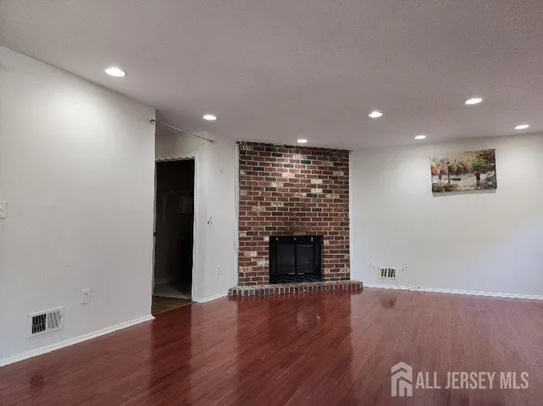 4 Covington Ct #New, East Brunswick, NJ 08816