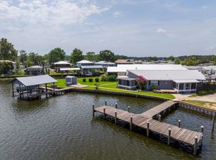 164 Moonlite Dr, Welaka, FL 32193