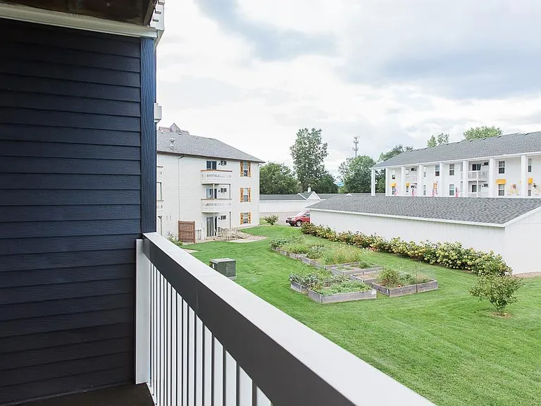 4x8 Gardens for Residents