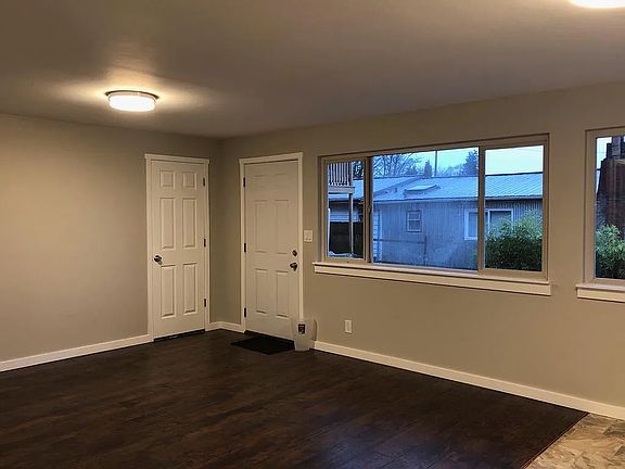 3rd image of 10025 Des Moines Memorial Dr S #3
