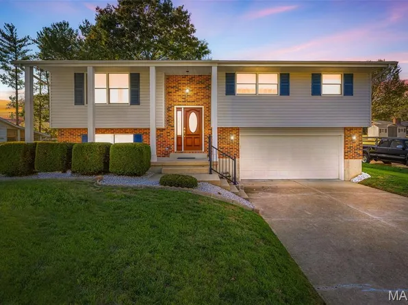 449 Oak Dr, Sainte Genevieve, MO 63670