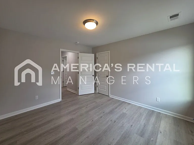 10319 Squires Way — Photo 22