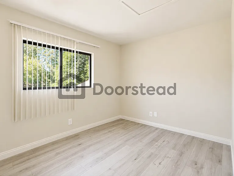 3104 Jaguar Way #B — Photo 15