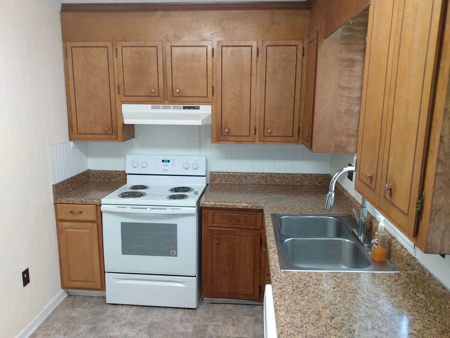 843 Woodland Street — Photo 2