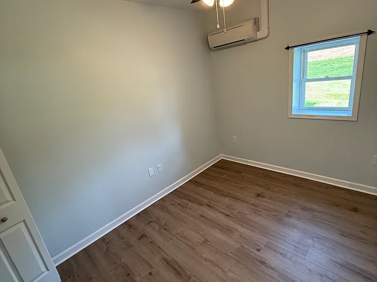 220 N Main St #D — Photo 16