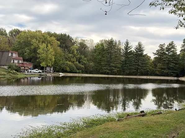 103 Theresa Dr, Troy, IL 62294