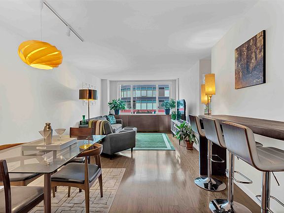 3rd image of 245 E 54th St APT 28N
