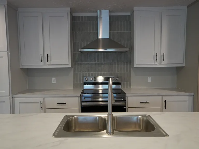 1812 S Odell Rd — Photo 9