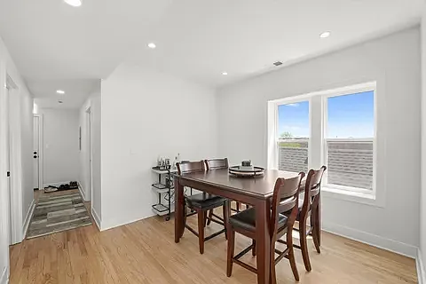 4129 N Saint Louis Ave #2 — Photo 8
