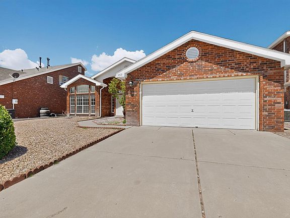 3rd image of 9309 Holm Bursum Dr NW