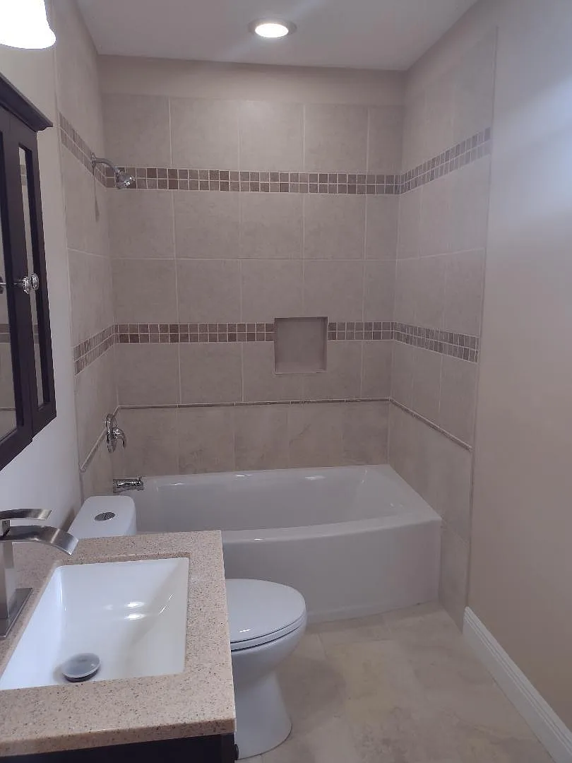 New Tub/shower combo, Commode and Sink - 521 Howard Ave
