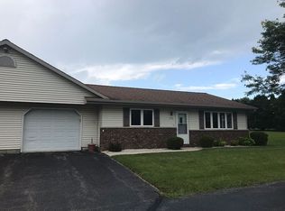 1410 Jackson St, New Holstein, WI 53061