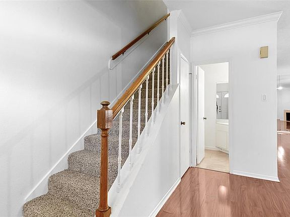 2nd image of 7350 Kirby Dr APT 7