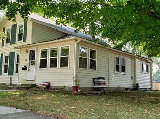 420 Grove St, Constantine, MI 49042