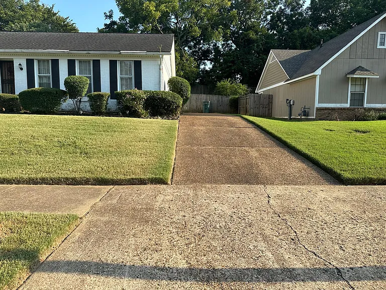 1725 David Dr — Photo 2