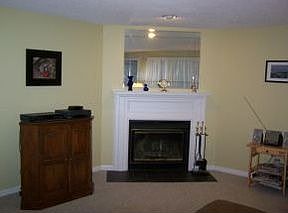 4th image of 10 Drury Ln