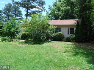 34 Woodbine Dr, Colonial Beach, VA 22443