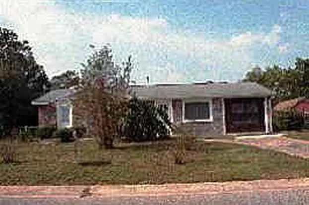 7251 Chapel St — Photo 4