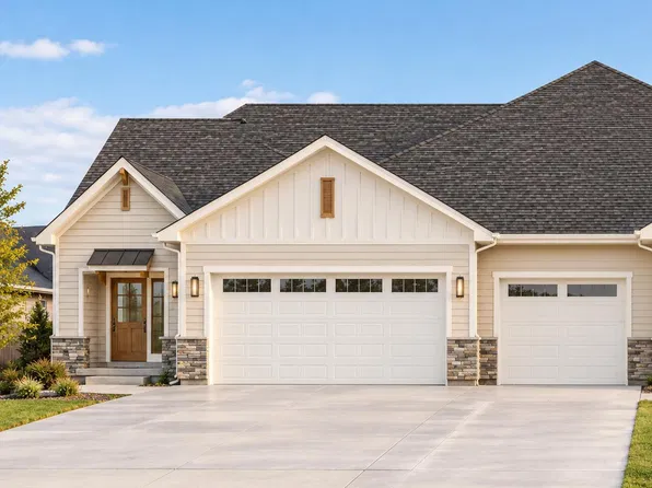 3709 Ridge Way, Bismarck, ND 58503