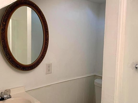 4th image of 220 N Potomac St #4-B