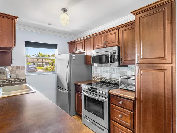 510 High Point Drive #D, Delray Beach, FL 33445