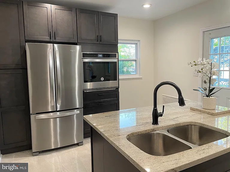 6305 E Fordham Dr — Photo 8
