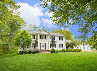 130 Stanphyl Rd, Uxbridge, MA 01569