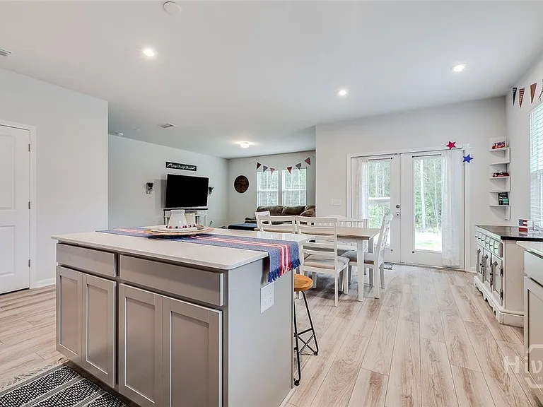 64 Shade Tree Dr — Photo 10
