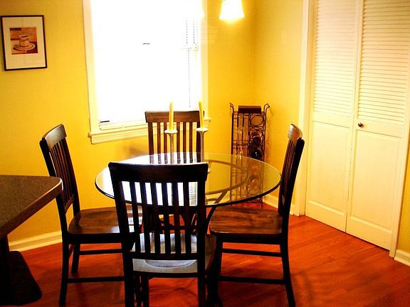 Dining Area convenient to Kitchen