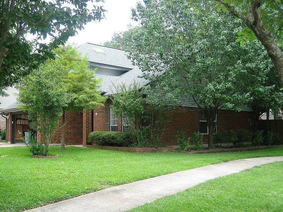 2nd image of 3979 Shaker Ln
