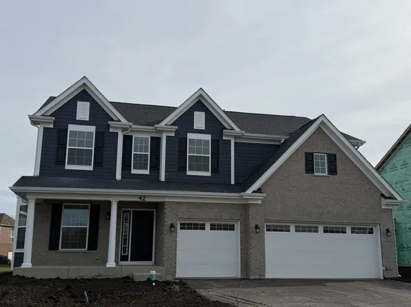 42 River Highlands Dr, Hawthorn Woods, IL 60047