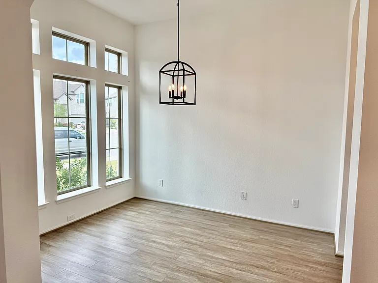 18415 Circle Bar Ranch Ct — Photo 4