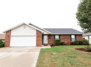 9923 Debentroy St, Lebanon, IL 62254