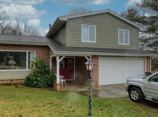 8828 Clinton Rd, Cambridge, OH 43725