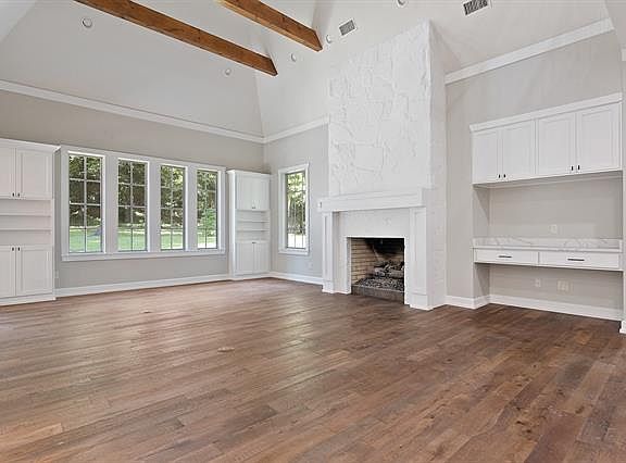 4th image of 4317 Lazy Creek Dr