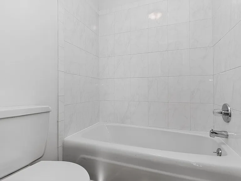 1819 Sabrina Ct — Photo 17