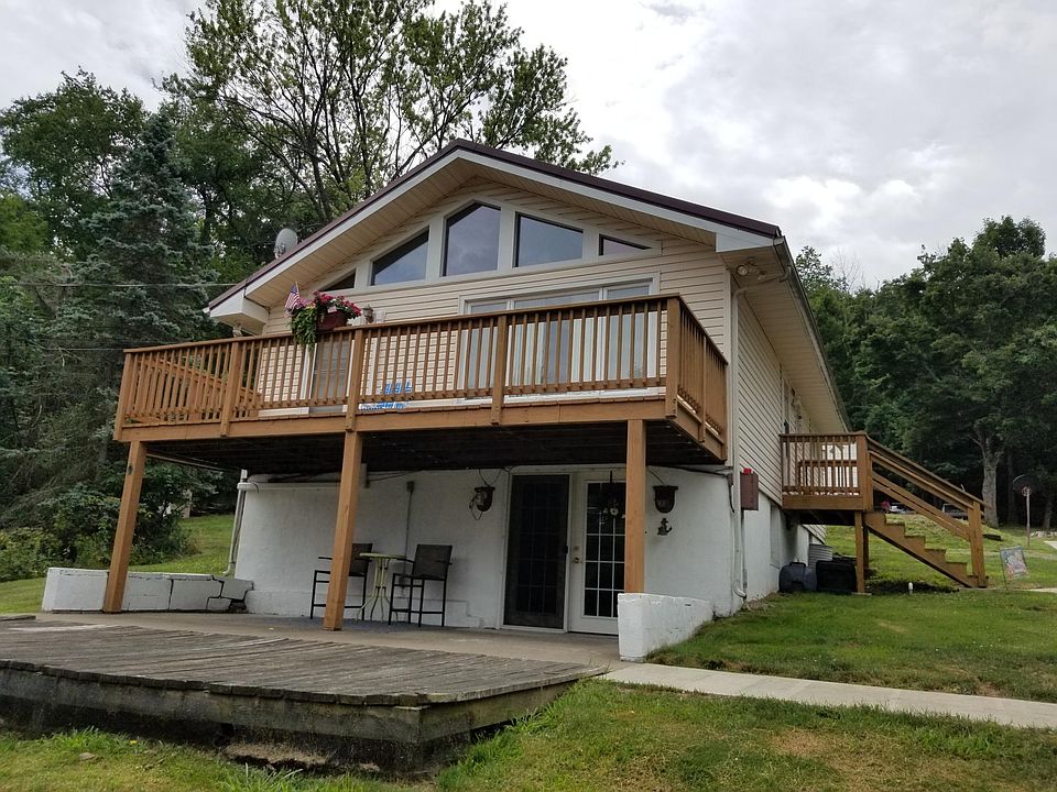 Apartment is lower level of home.