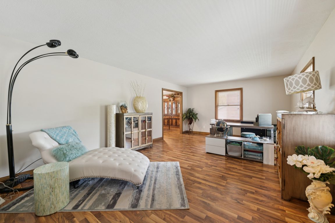 next background image