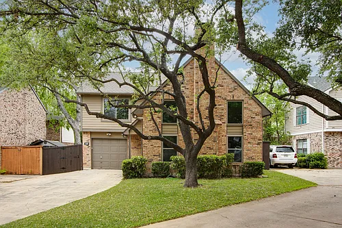 319 Stoneledge Photo 1