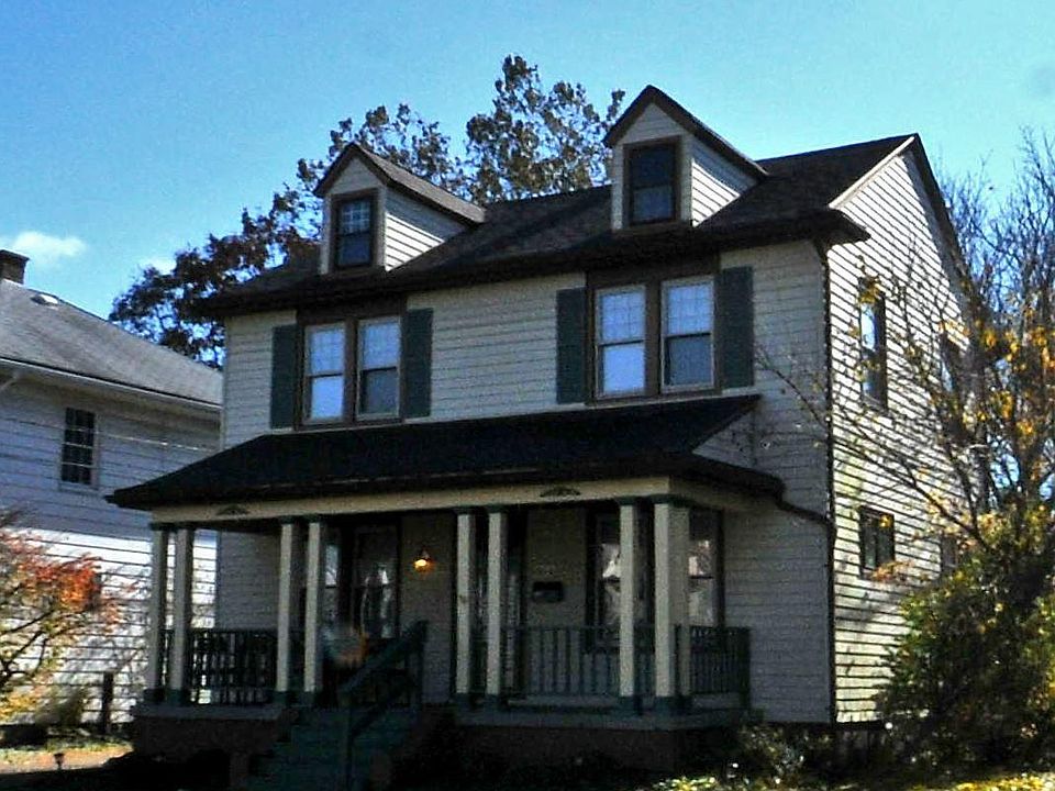 1st image of 814 Sunnyview Ave