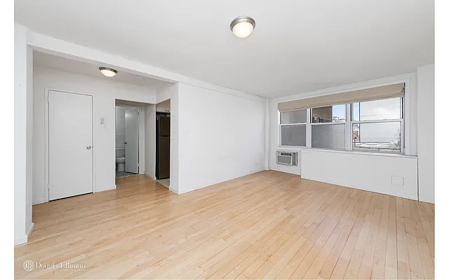 Rented by Douglas Elliman | media 4