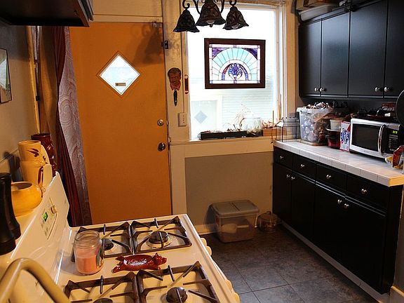 4th image of 1591 Franklin Park S
