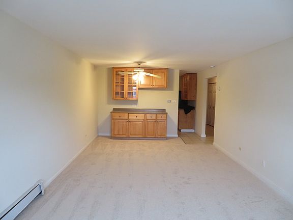 3rd image of 212 Collen Dr APT 219