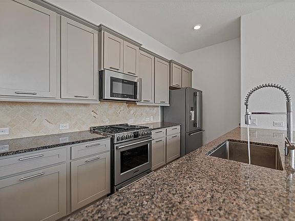 5th image of 22715 Sutherland Bend Ln