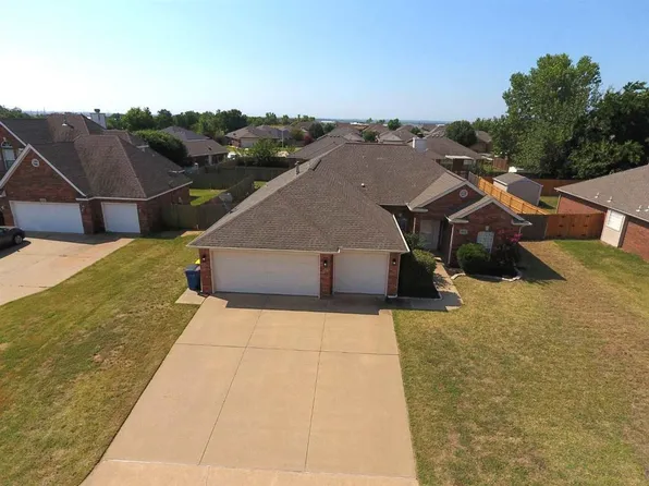 811 Lynn Ln, Stillwater, OK 74075