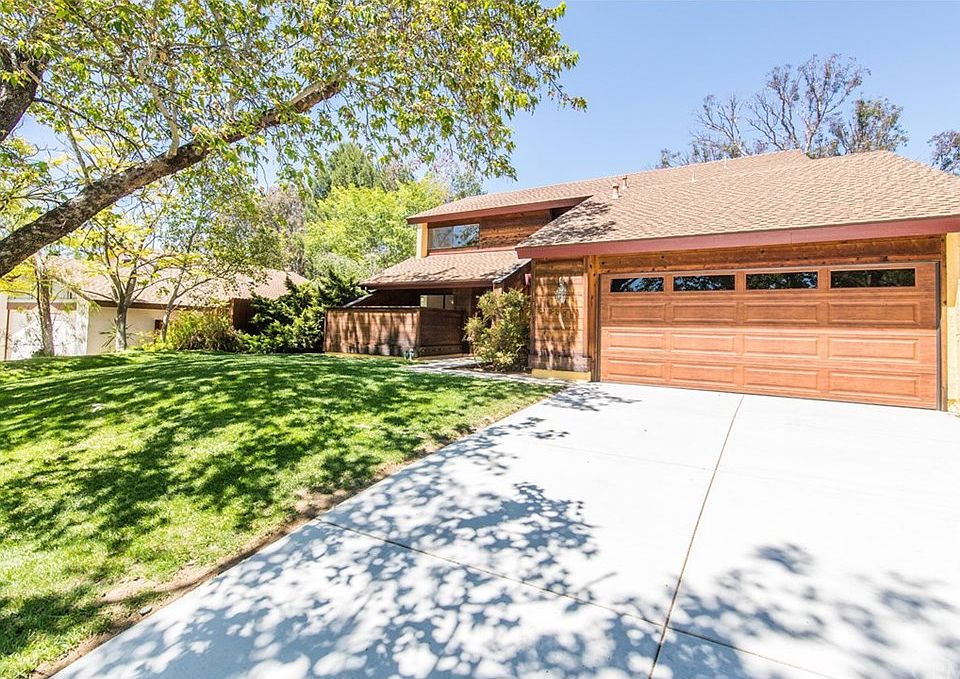 1st image of 30000 Villa Alturas Dr