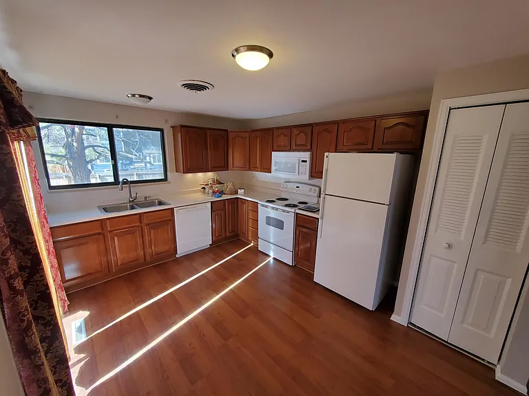 10463 Garland Way — Photo 3