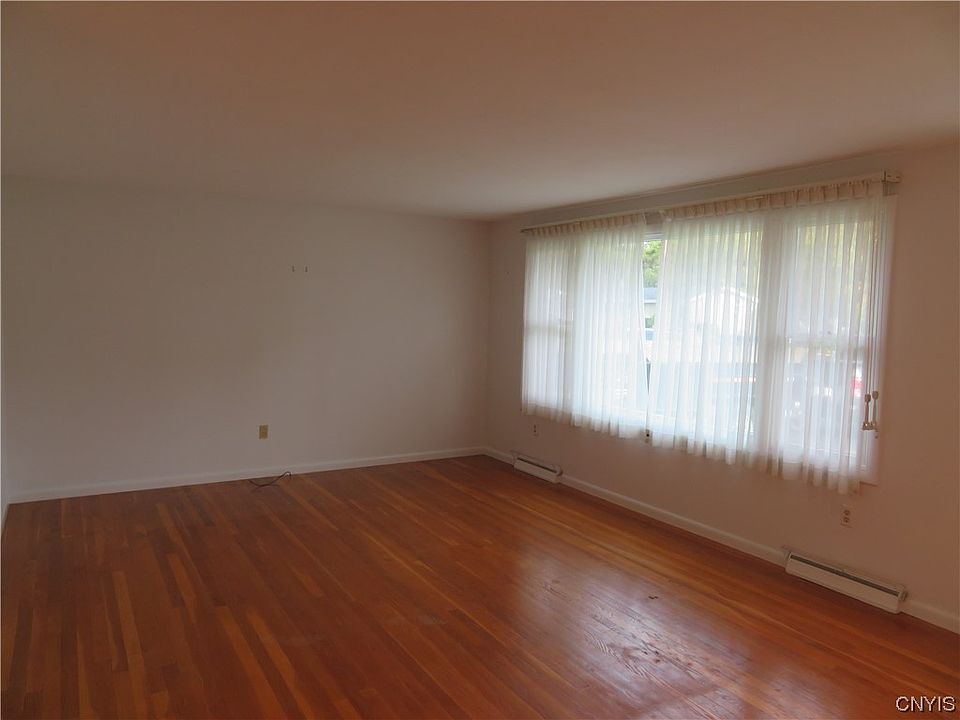 14 Royal Brook Ln, New York Mills, NY 13417 Zillow